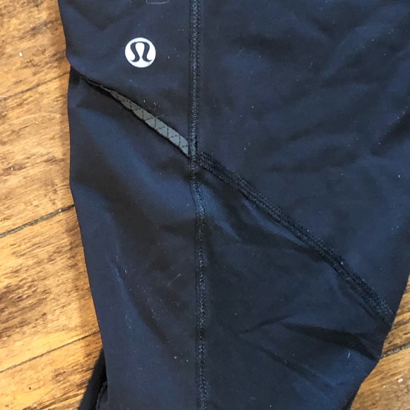 Lululemon Ladies Crops - Picture 3 of 7